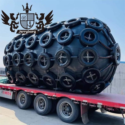 ISO 17357 Estándar 50kPa/80kPa Fender de caucho de Yokohama con neumático y cadena Fender flotante marino