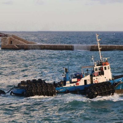 Defensa de goma neumática de Yokohama del ABS para la nave de Corbeta y el amortiguador hidráulico de goma del flotador con mejores ventas de la fragata
