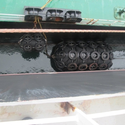 Defensa neumática del neumático 80Kpa de la BV para el impulso de goma del flotador del alto rendimiento de la protección de la nave