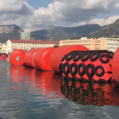 La flotación buque-buque hace espuma defensa llenada para la protección de la nave