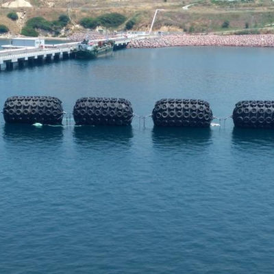 Reborde 80Kpa Marine Rubber Bumper del ABS Q235 para los portadores del gas que atracan el tope