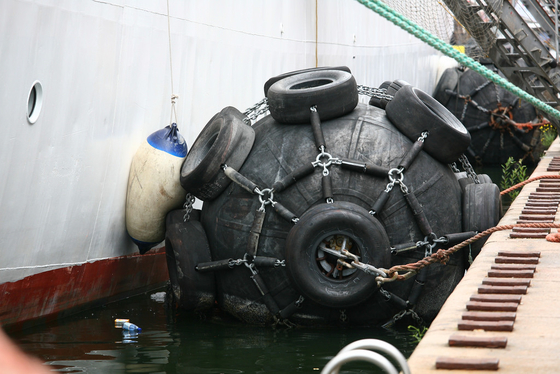 defensa de goma de pesca 50Kpa de la plataforma costera neumática del barco para la nave