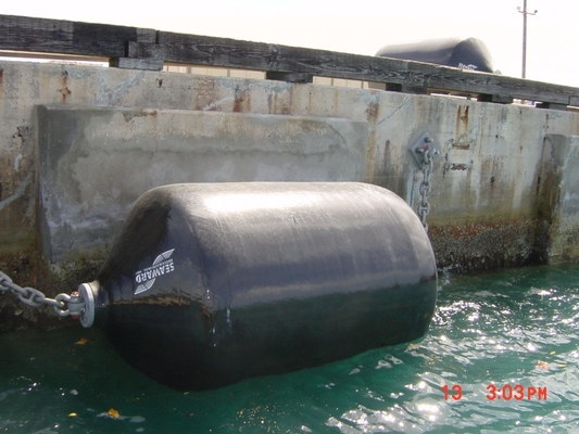 El ISO certificó espuma durable llenó la defensa flotante del poliuretano