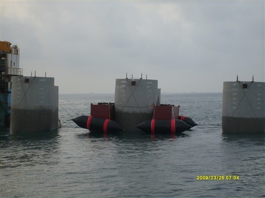 Nave que lanza y que levanta a Marine Rubber Airbag Hot Sale con la alta presión para el aterrizaje del barco