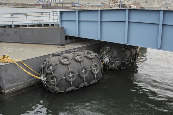 50kpa Marine Natural Rubber Fender neumática inflable