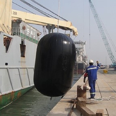 Defensas de goma de la defensa neumática de la honda para la nave a atracar