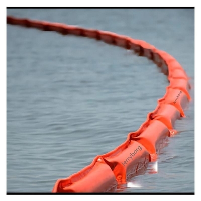 Boom de contención de PVC flotante naranja para fugas de vertidos en el campo de agua