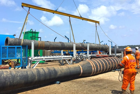 Descarga flexible del aceite del fango de la arena de la rastra de la entrerrosca de Marine Floating Hose Manufacturers Flange