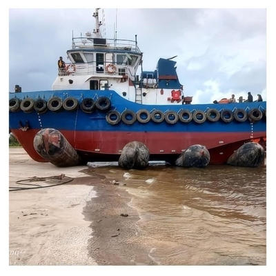 La Marina lanza bolsas de aire de goma con gran capacidad de carga