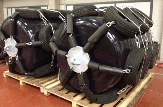 Fabricación Polyurethane EVA lleno de espuma Fender para barcos y yates utilizados de barco a barco