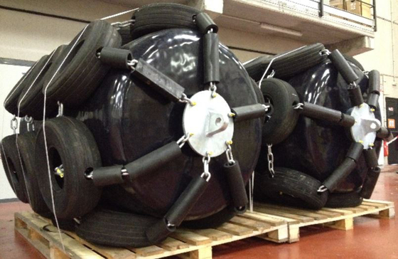 Fabricación Polyurethane EVA lleno de espuma Fender para barcos y yates utilizados de barco a barco