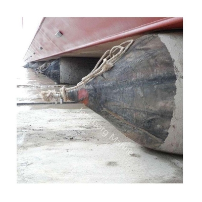 En el caso de los buques de carga y de lanzamiento, se utilizarán bolsas de aire o globos con certificado ISO.