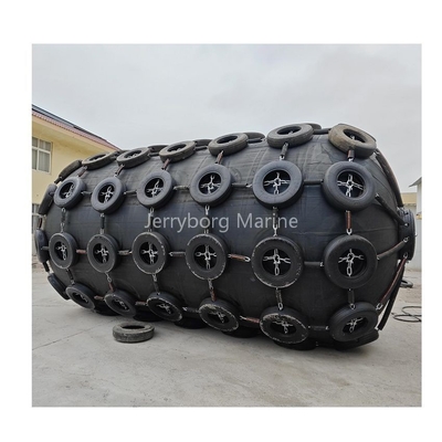 Defensa de goma neumática flotante marina con red de cadenas de neumáticos