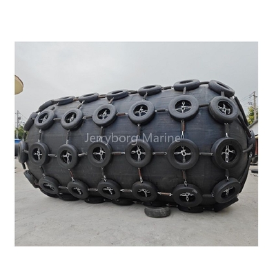 Fender de caucho marino de tipo Yokohama con red de cadenas de neumáticos