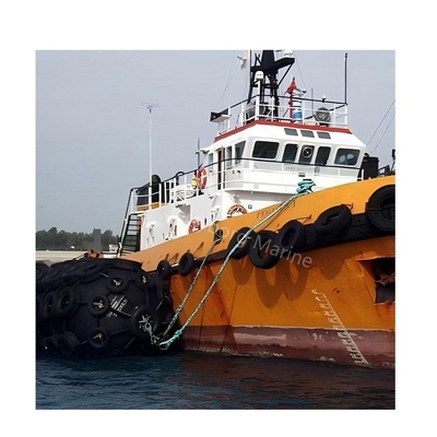 Fender de caucho marino de tipo Yokohama con red de cadenas de neumáticos