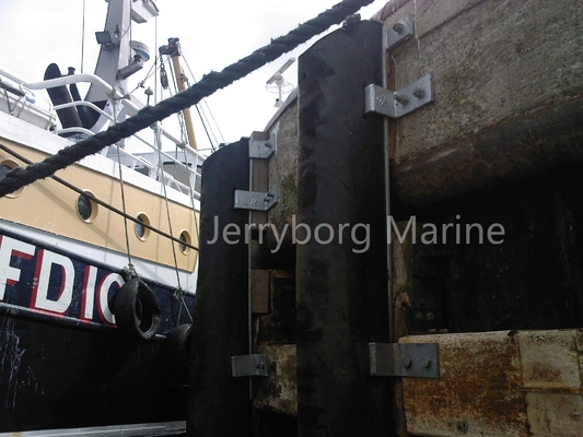 Fenders de caucho tipo D de uso pesado, ideales para el uso en puertos y puertos