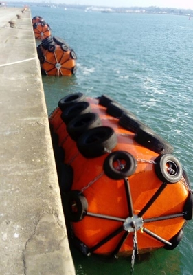 Defensa llenada espuma de parachoques de la protección de la nave con el neumático y la cadena