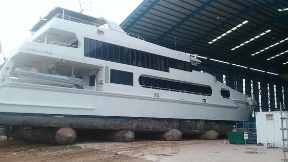 Saco hinchable de lanzamiento del barco del cuerpo cilíndrico de la capacidad de Marine Rubber Airbag Big Carrying