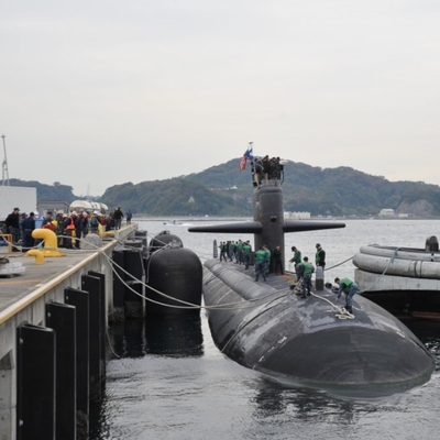 Defensa de goma neumática hidráulica del submarino eléctrico de Yokohama de la marina de guerra de los E.E.U.U.