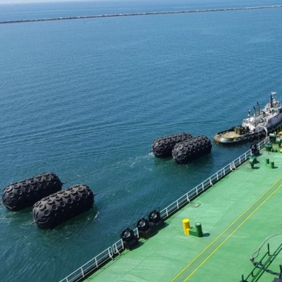Yokohama que flota la defensa neumática