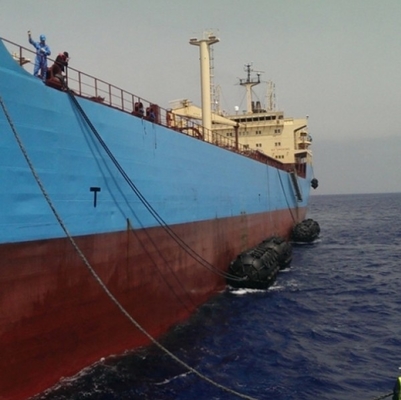 Defensa de goma neumática flotante de alta presión del ABS CCS Yokohama para el barco