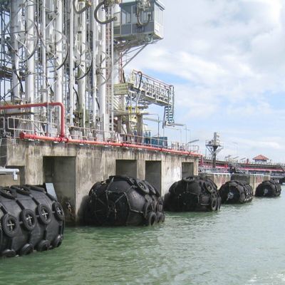 Defensa neumática inflable de Yokohama que flota la defensa del muelle del kpa 50