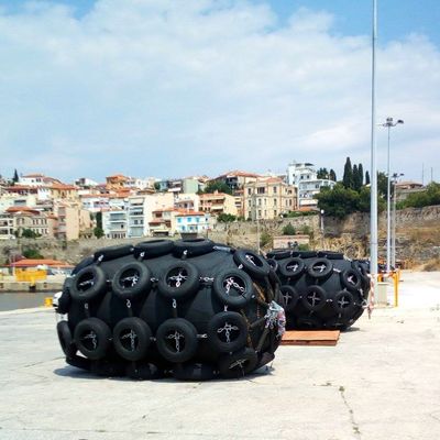 Reborde 80Kpa Marine Rubber Bumper del ABS Q235 para los portadores del gas que atracan el tope
