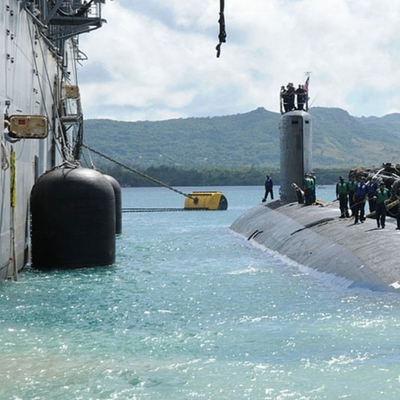Defensa submarina hidráulica vertical de goma neumática del tamaño estándar