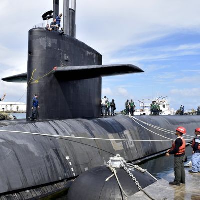 Defensa neumática hidráulica de goma natural de Yokohama para el submarino