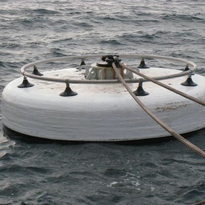Marine Cylindrical Buoy resistente para la boya de amarre del buque de la redada