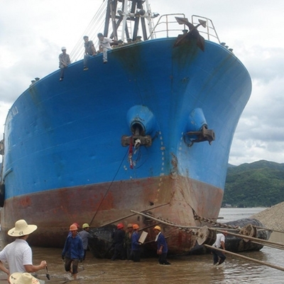 bolsos de goma naturales de lanzamiento del rodillo del saco hinchable de goma de la nave de los 0.8m*12m con el certificado de CCS