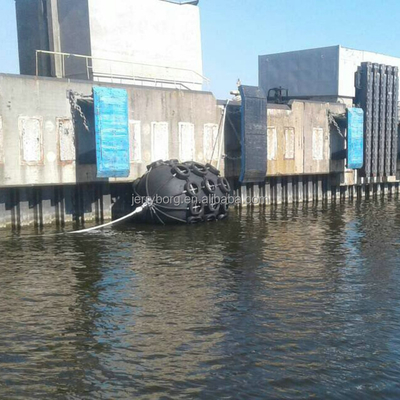 Defensa de goma que atraca neumática de Yokohama del kpa de alta presión 50 para el barco