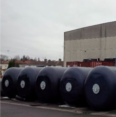 La flotación modificada para requisitos particulares hace espuma defensa llenada con el neumático y la cadena